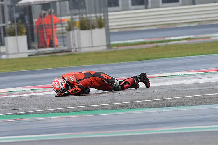 Keine Knochenbrüche: Iker Lecuona nach Crash im FP2