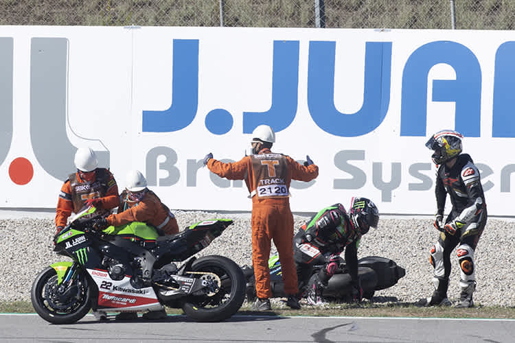 Alex Lowes nach seinem Crash in Barcelona