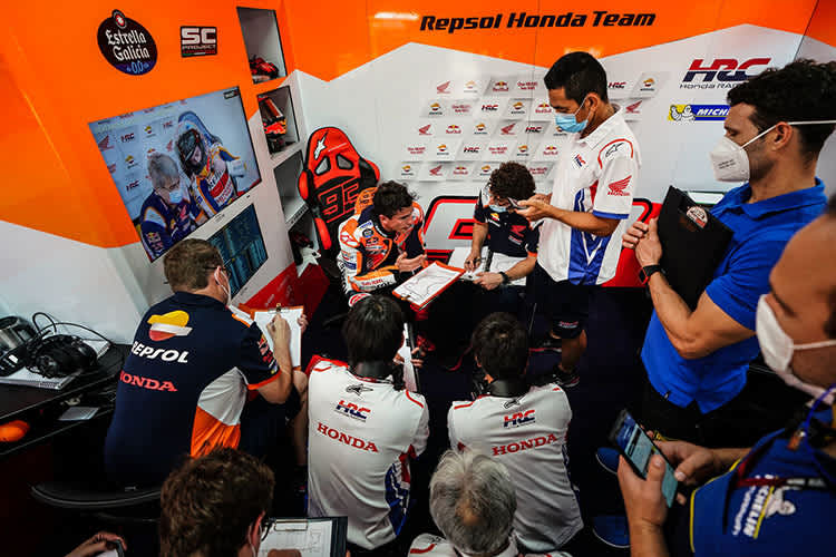 Lange Gesichter bei Repsol-Honda und Marc Márquez