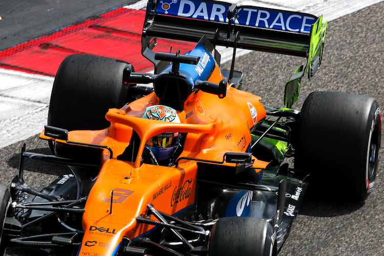 Das Regenbogenlogo auf dem McLaren