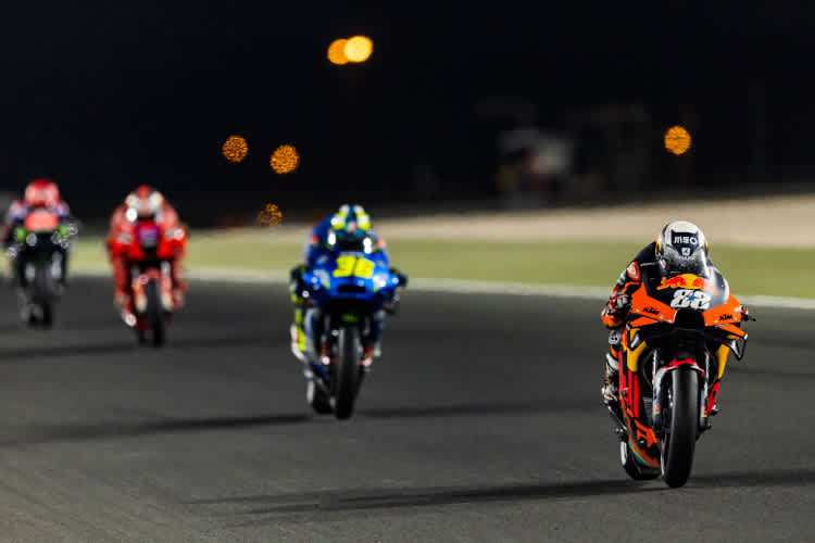 Miguel Oliveira gefolgt von Joan Mir, Jack Miller und dem späteren Sieger Fabio Quartararo