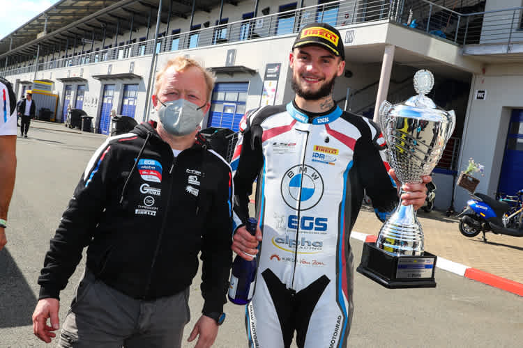 Ilya Mikhalchik (re.) und Werner Daemen sahnen ab