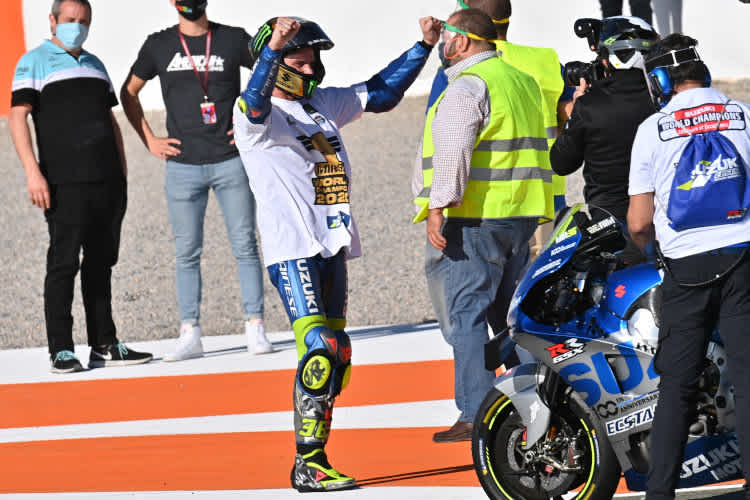 Joan Mir hat Grund zum Feiern