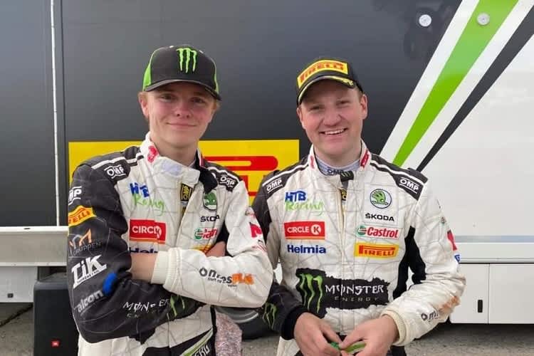 Oliver Solberg (li) und Aaron Johnston