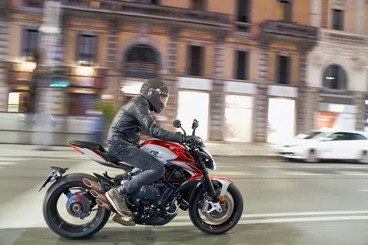 MV Agusta: SCS-Kupplung nun auch in den Naked-Bikes Brutale 800 RR und Dragster 800 RR