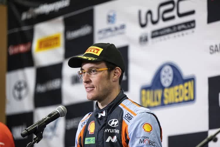 Thierry Neuville auf der Pressekonferenz