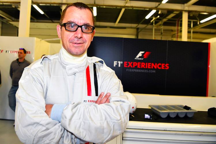 Jonathan Noble vor einem Einsatz im Formel-1-Zweisitzer