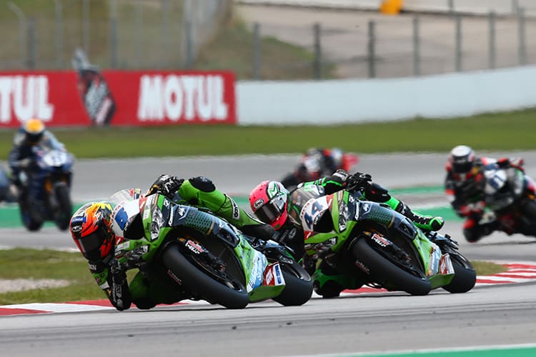 Philipp Öttl vor Lucas Mahias