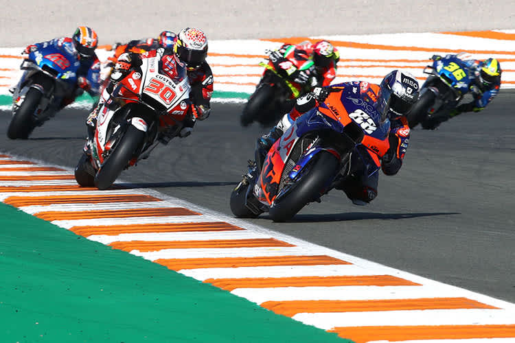 Packende Fights: Oliveira (88) vor Nakagami (30), Rins, Binder, Aleix Espargaró und Mir