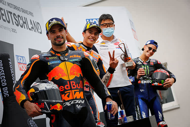 Das Podesttrio: Oliveira, Márquez und Quartararo