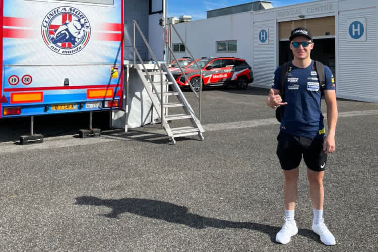 Patrick Hobelsberger (Mitte)