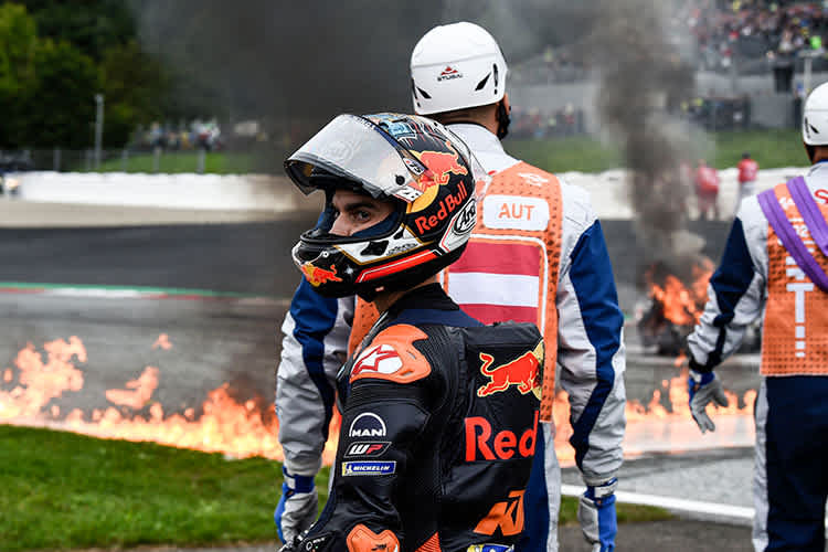 Dani Pedrosa und das Feuer