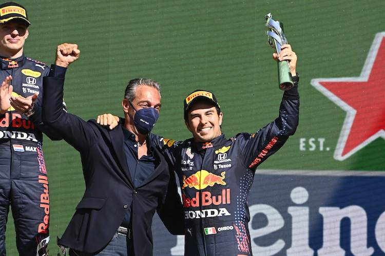 Unvergesslich: Sergio Pérez feierte seinen Mexiko-Podestplatz mit seinem Förderer Carlos Slim