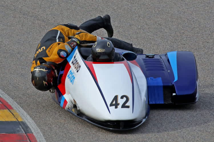 Lennard Göttlich und Beifahrer Uwe Neubert auf ihrer Adolf RS Yamaha  600