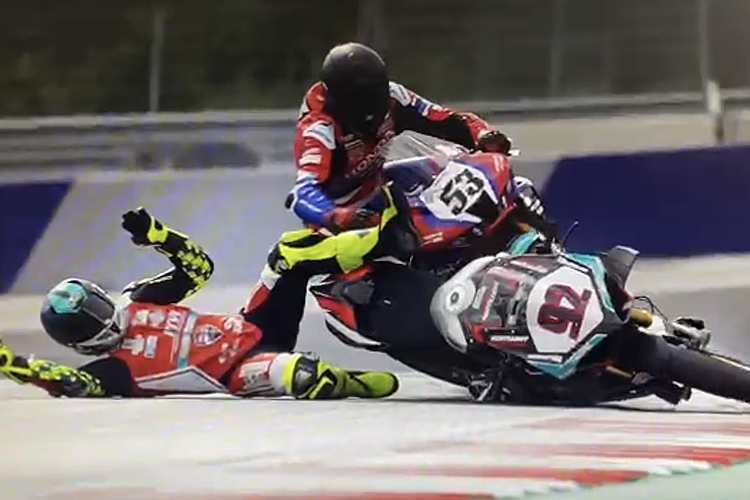 Kartheininger stürzt, Polita kann nicht ausweichen