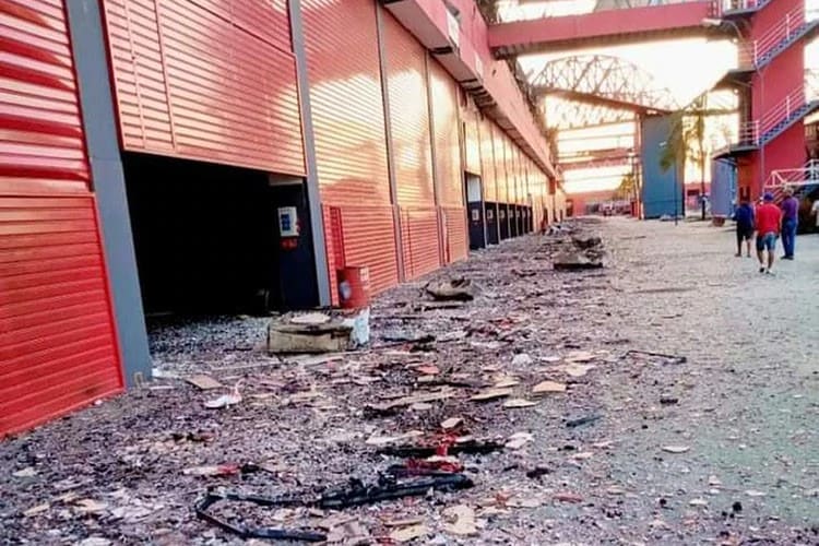 Die Boxenanlage des Autódromo nach dem Großbrand