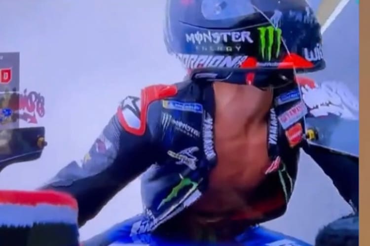 Fabio Quartararo: Reißverschluss offen, Chest-Protector weg