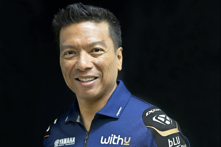 Der Inhalt der VR46-Box: Olivenöl und Weihnachts-Shirt 