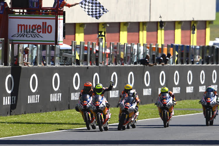 David Muñoz gewinnt vor David Alonso und Ivan Ortolá