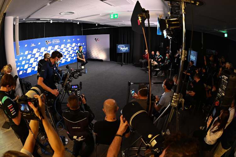 Riesiges Medieninteresse für die Pressekonferenz von Valentino Rossi