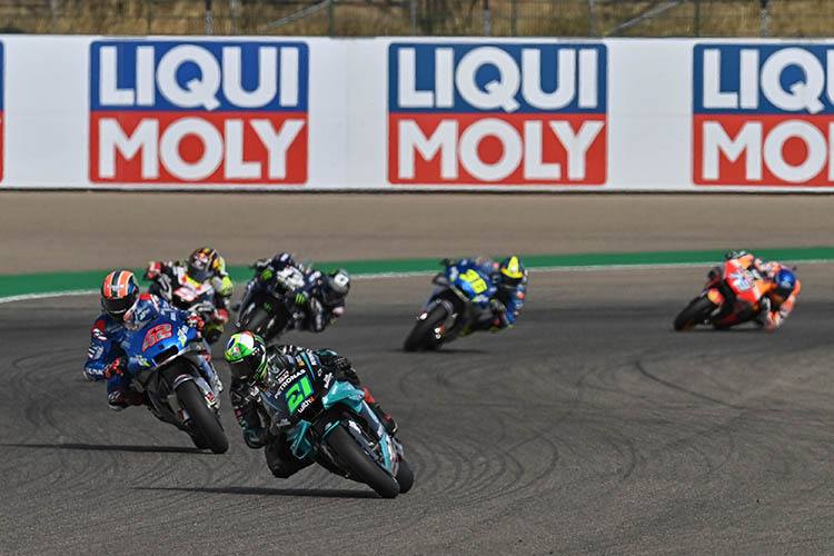 Im Rennen: Morbidelli (21) vor Rins (42), Zarco, (5), Viñales, Mir und Alex Márquez
