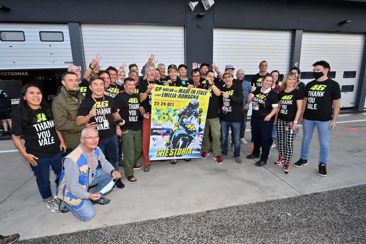 Valentino Rossi n der Boxengasse in Misano: Er wird auch bei den Reportern eine schmerzliche Lücke hinterlassen