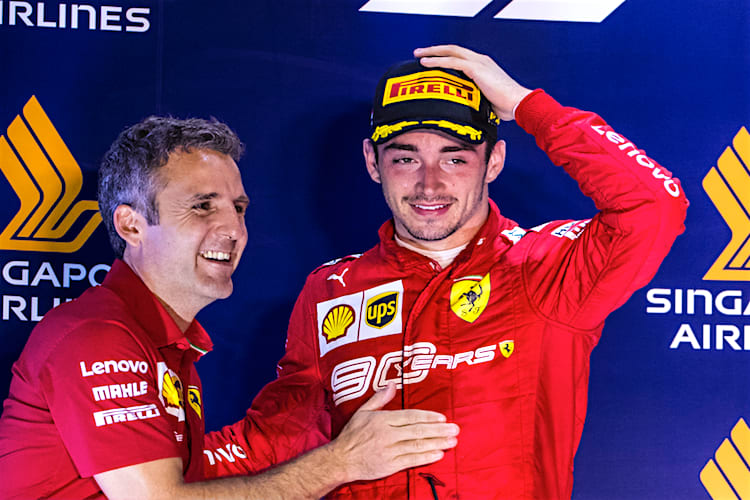 Iñaki Rueda und Charles Leclerc in Singapur 2019