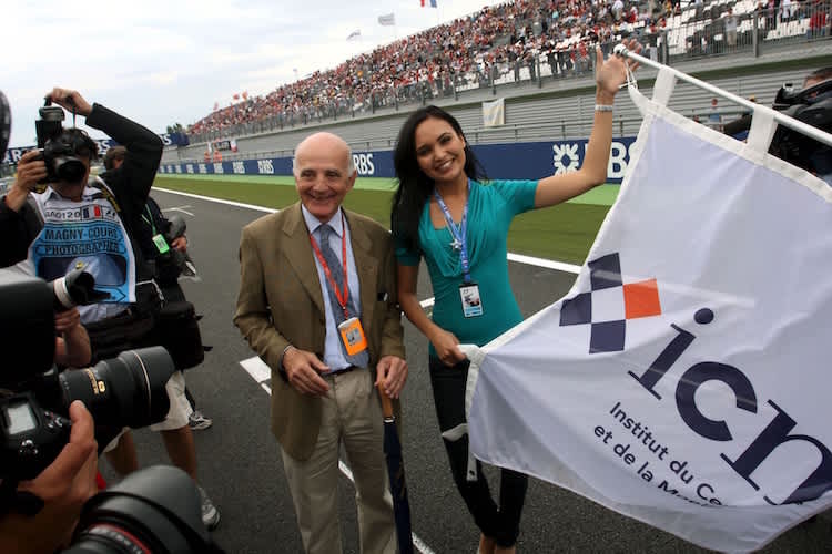 Professor Gérard Saillant bei einer Veranstaltung in Magny-Cours