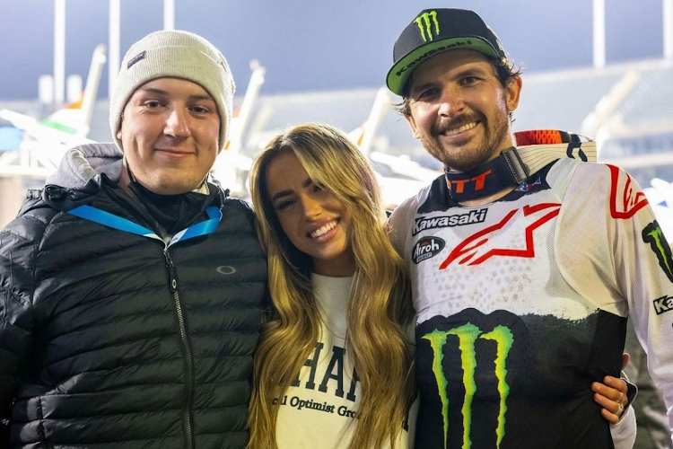 Jason Anderson (rechts) mit Kumpel Tom und Frau Kenzie