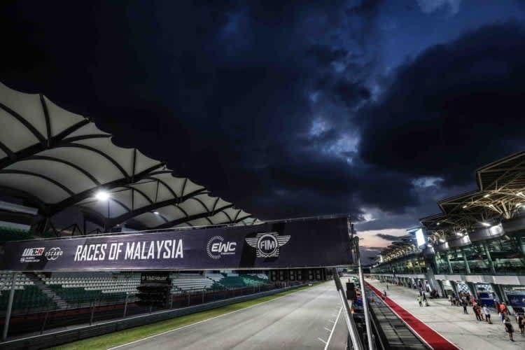 Im Vergleich zu Losail herrscht in Seang trotz des Flutlichts Dunkelheit