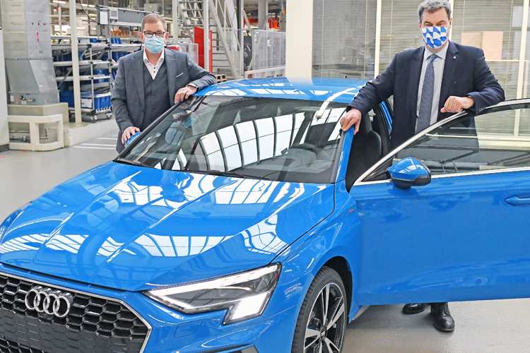 Markus Söder (re.) bei Audi
