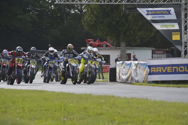 Start zu Lauf 2: Schmidt (41), Albrecht (28),  Mayerbüchler (688), Peter Banholzer (117), Deitenbach (1)