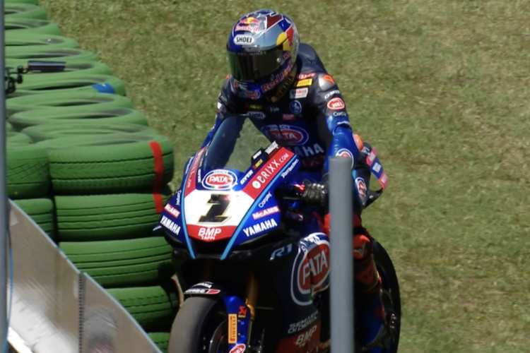 Toprak Razgatlioglu (54) gewann sein erstes Rennen für Yamaha