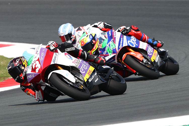 Harte Fights: Lukas Tulovic (3) voir Fermin Aldeguer (54)