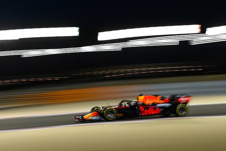 Red Bull Racing will Mercedes angreifen