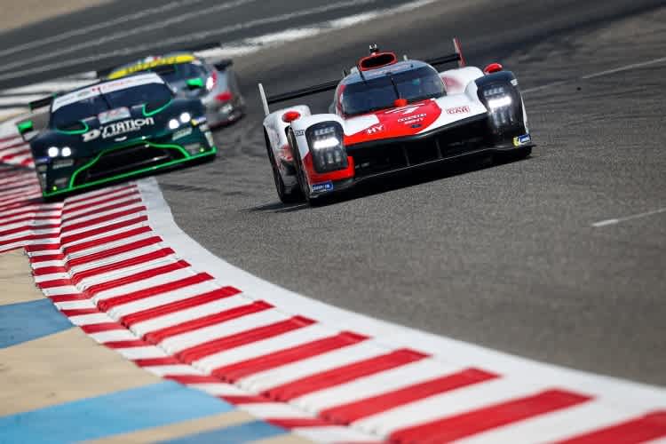 Schnellstes Hypercar in Bahrain: Der Toyota GR010 Hybrid von Kamui Kobayashi
