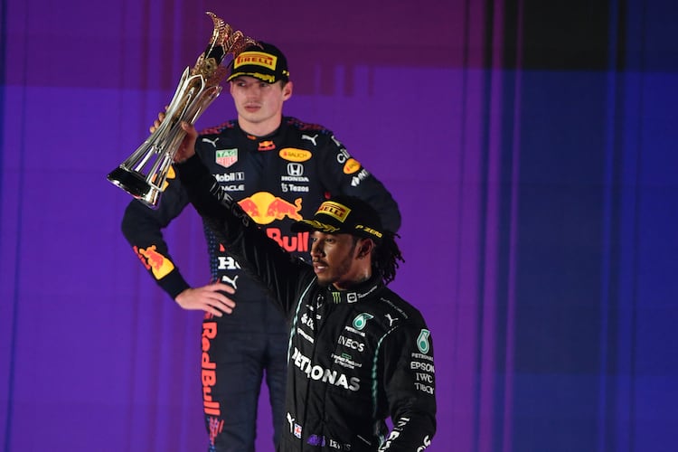 Der Titelkampf von Max Verstappen und Lewis Hamilton beschäftigt auch die GP-Kollegen