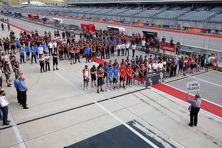 Schweigeminute in Texas: Die Teammitglieder zeigten sich tief betroffen