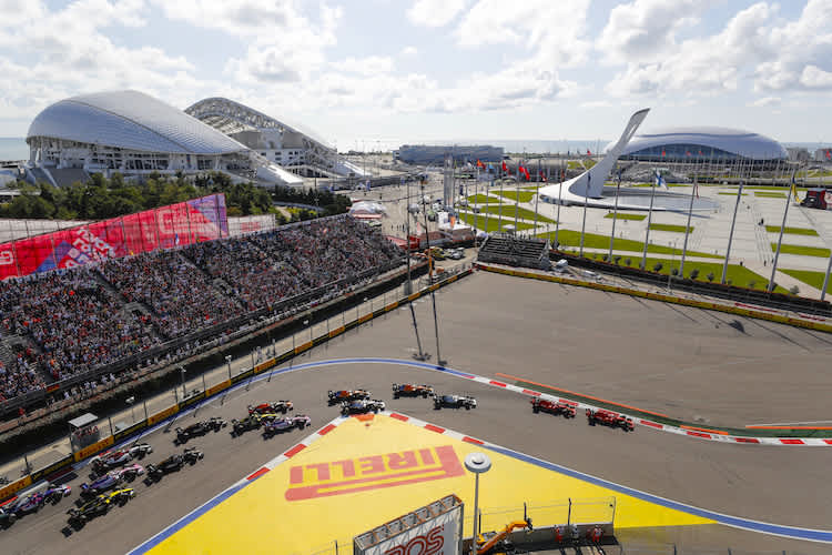 Kurz nach dem Start zum Russland-GP 2019