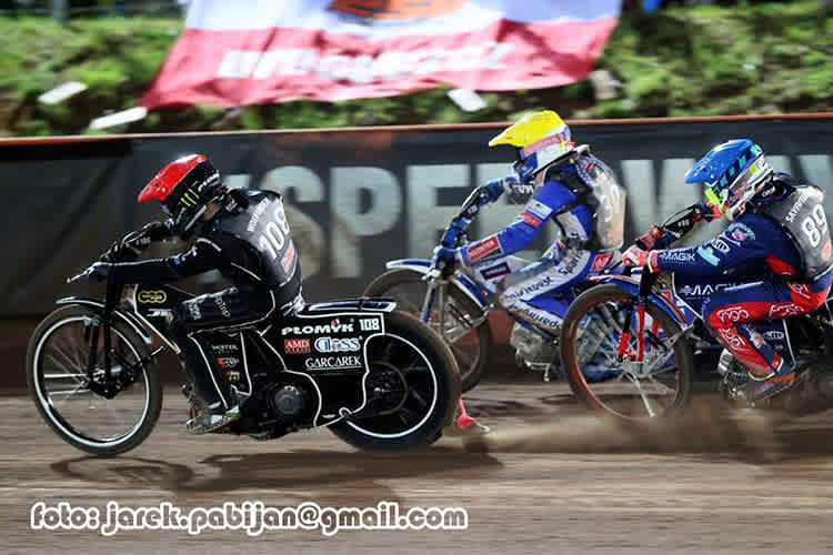 Tai Woffinden (vorne) hat sich viel vorgenommen