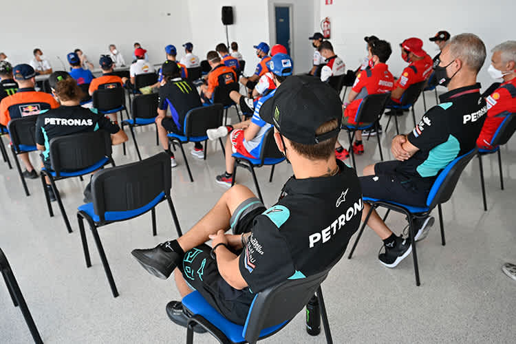 Auch die MotoGP-Fahrer wurden heute belehrt