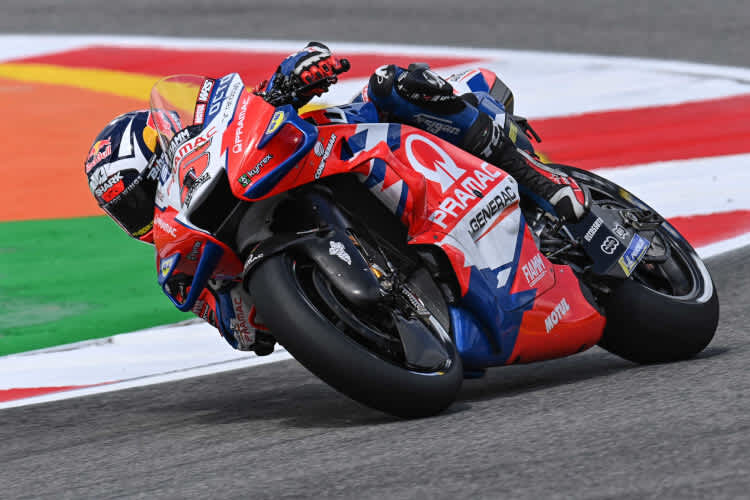 Pole-Setter Johann Zarco