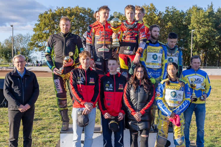 Die MSC Cloppenburg Fighters (Mitte in rot) gewannen in Wittstock