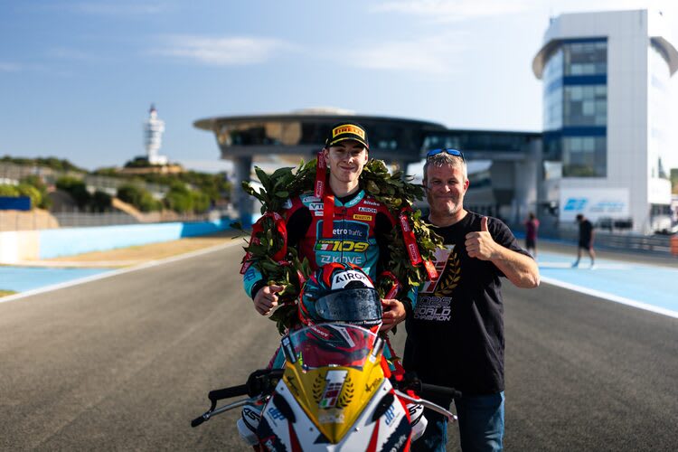 300er-Weltmeister Benat Fernandez und Team#109-Boss Paul Tobin