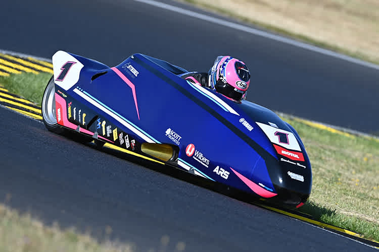 Harry Payne/Kevin Rousseau entscheiden Hauptrennen in Assen vor sich