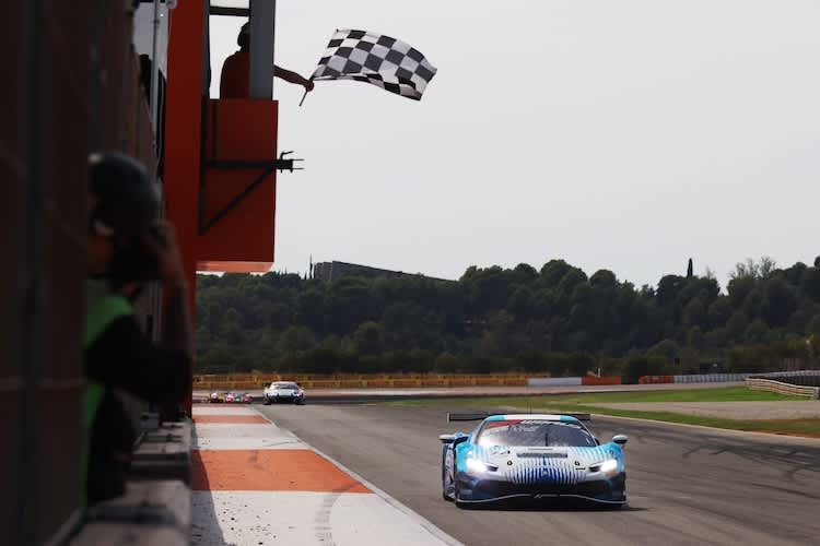 Kessel Racing triumphiert für Ferrari