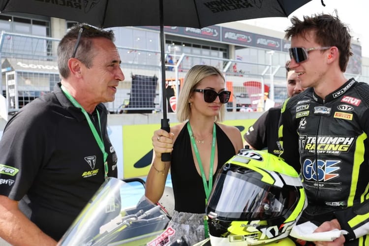 Simon Buckmaster (li) und Oli Bayliss (re)