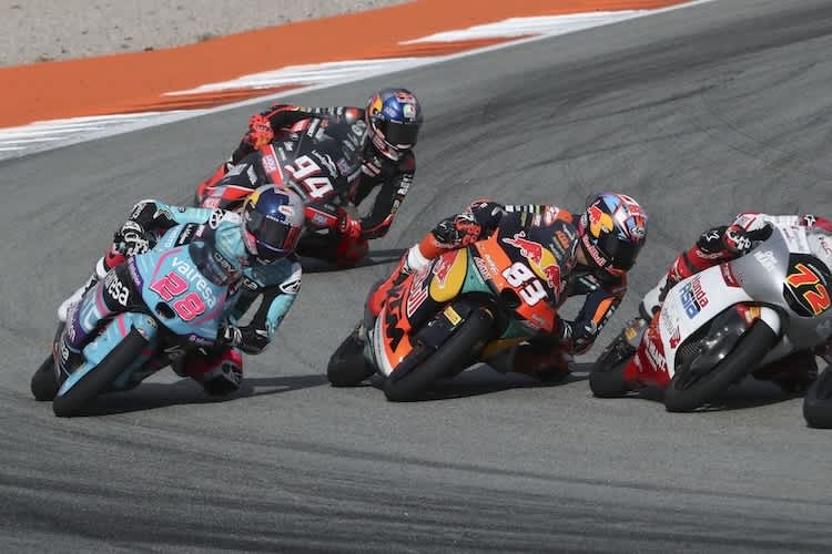 Alvaro Carpe bei seinem Überholmanöver gegen Maximo Quiles