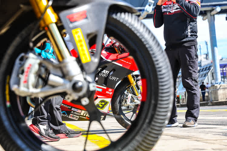 Technisch wird kontrolliert