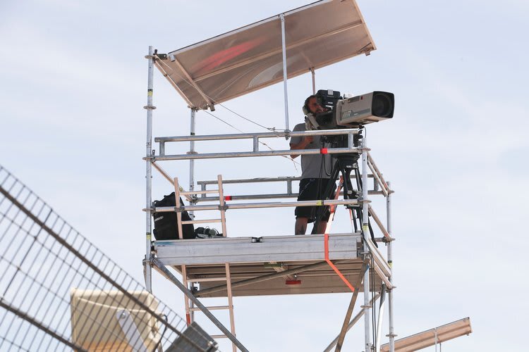 Die Kameramänner halten voll drauf